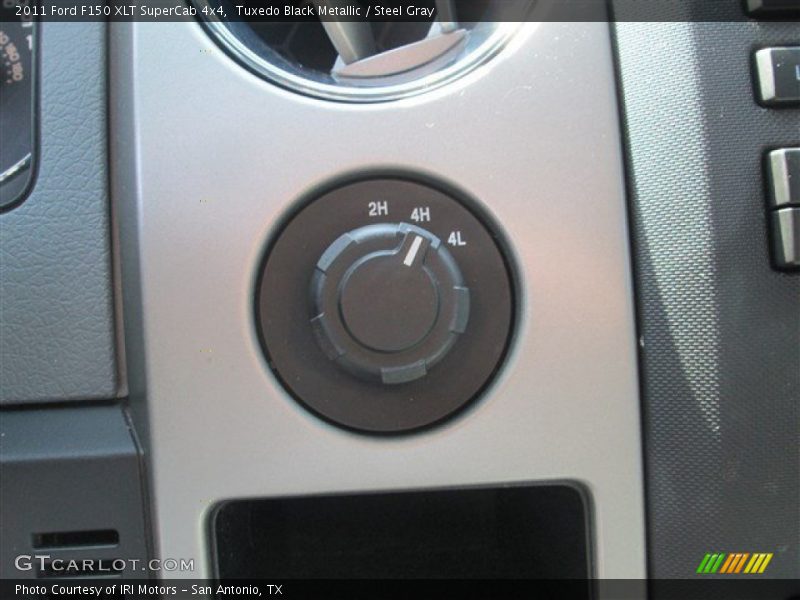 Tuxedo Black Metallic / Steel Gray 2011 Ford F150 XLT SuperCab 4x4