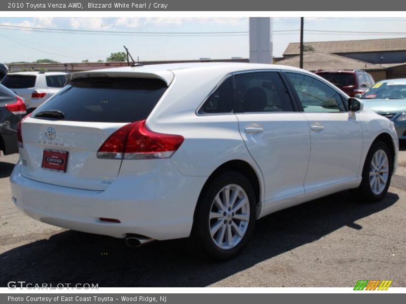 Blizzard White Pearl / Gray 2010 Toyota Venza AWD