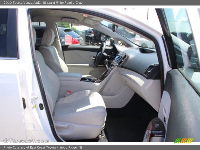 Blizzard White Pearl / Gray 2010 Toyota Venza AWD