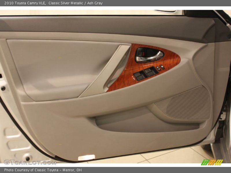 Classic Silver Metallic / Ash Gray 2010 Toyota Camry XLE