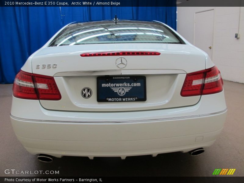 Arctic White / Almond Beige 2010 Mercedes-Benz E 350 Coupe