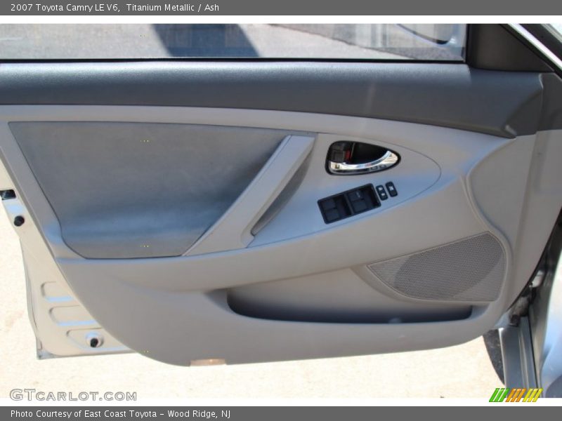 Titanium Metallic / Ash 2007 Toyota Camry LE V6