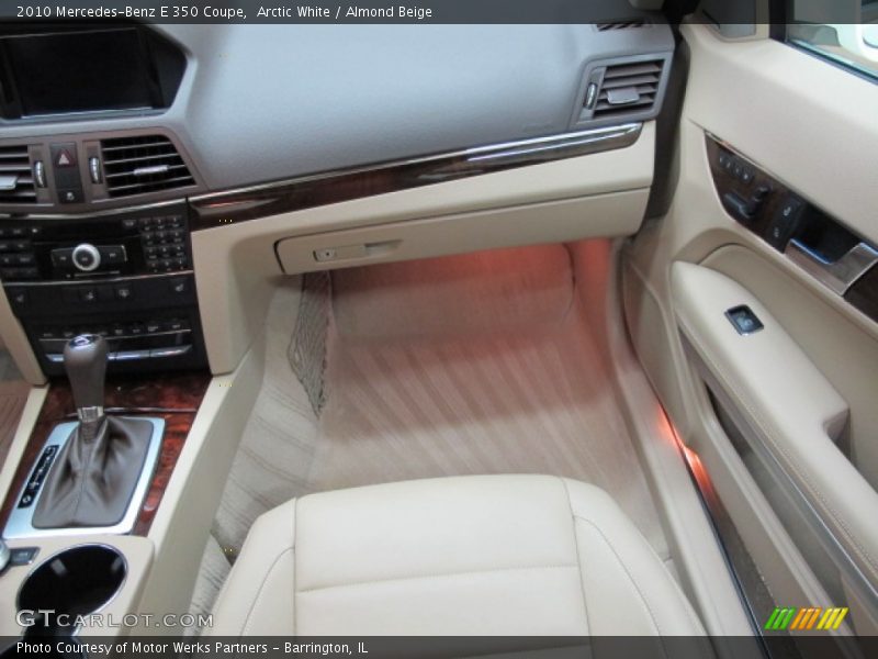 Arctic White / Almond Beige 2010 Mercedes-Benz E 350 Coupe