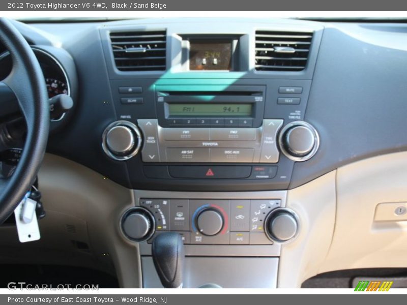 Black / Sand Beige 2012 Toyota Highlander V6 4WD