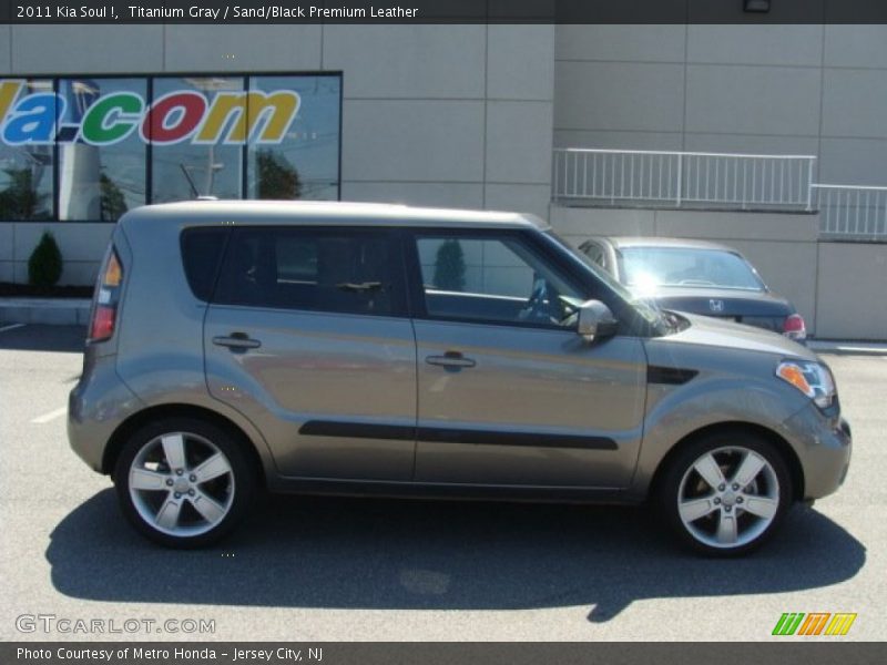 Titanium Gray / Sand/Black Premium Leather 2011 Kia Soul !