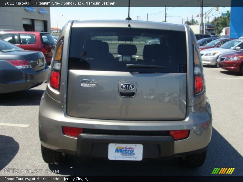 Titanium Gray / Sand/Black Premium Leather 2011 Kia Soul !