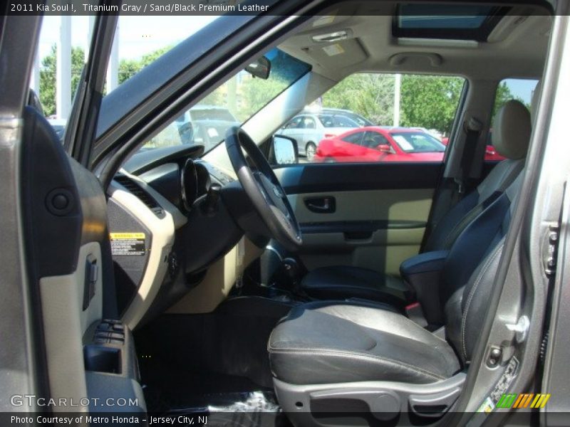 Titanium Gray / Sand/Black Premium Leather 2011 Kia Soul !