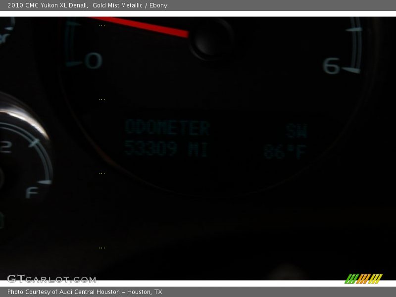 Gold Mist Metallic / Ebony 2010 GMC Yukon XL Denali