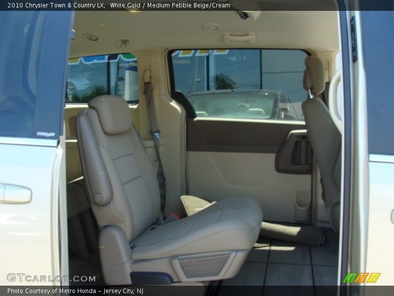 White Gold / Medium Pebble Beige/Cream 2010 Chrysler Town & Country LX
