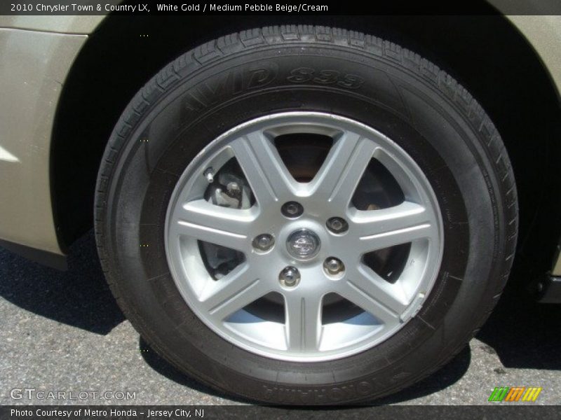 White Gold / Medium Pebble Beige/Cream 2010 Chrysler Town & Country LX