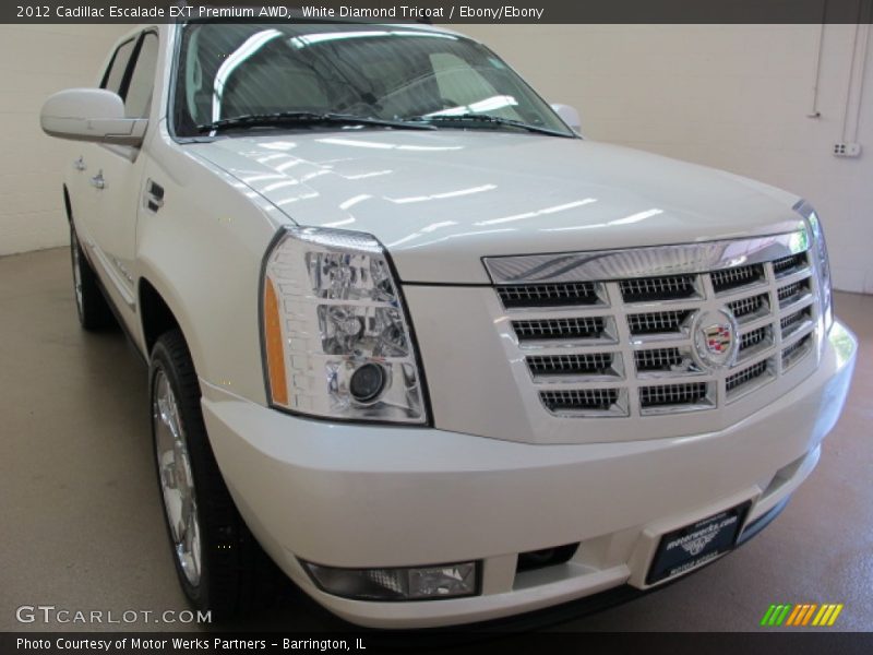 White Diamond Tricoat / Ebony/Ebony 2012 Cadillac Escalade EXT Premium AWD