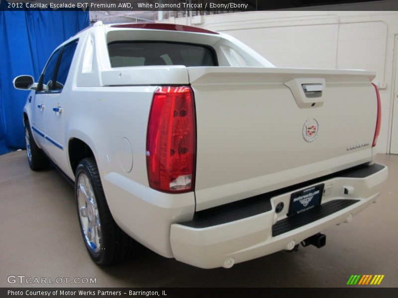 White Diamond Tricoat / Ebony/Ebony 2012 Cadillac Escalade EXT Premium AWD