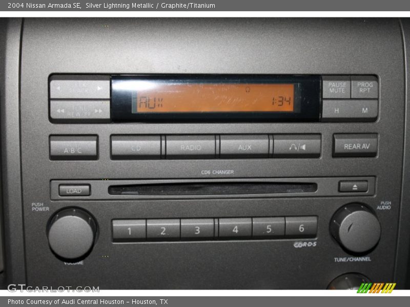 Silver Lightning Metallic / Graphite/Titanium 2004 Nissan Armada SE