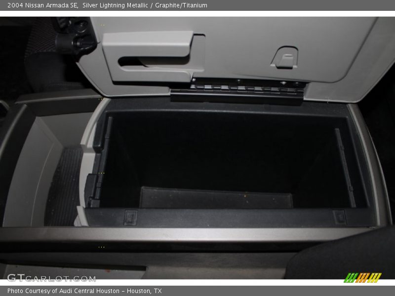Silver Lightning Metallic / Graphite/Titanium 2004 Nissan Armada SE