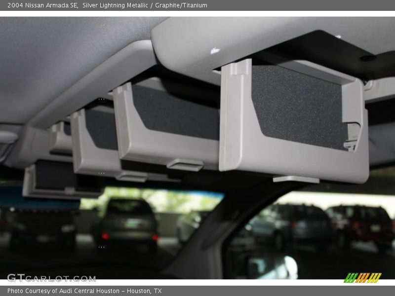 Silver Lightning Metallic / Graphite/Titanium 2004 Nissan Armada SE