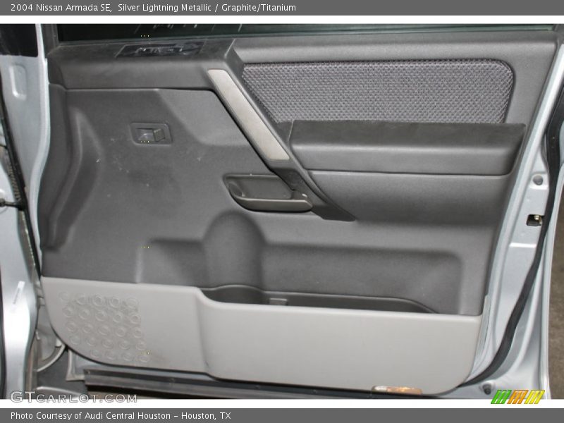 Silver Lightning Metallic / Graphite/Titanium 2004 Nissan Armada SE
