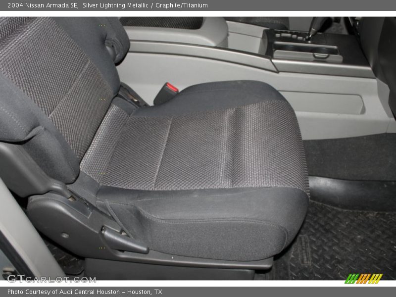 Silver Lightning Metallic / Graphite/Titanium 2004 Nissan Armada SE