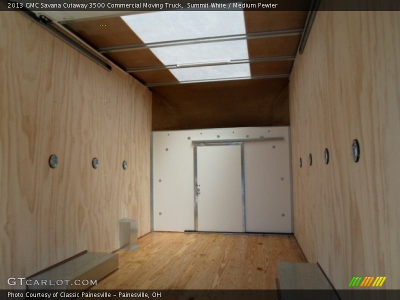 Summit White / Medium Pewter 2013 GMC Savana Cutaway 3500 Commercial Moving Truck