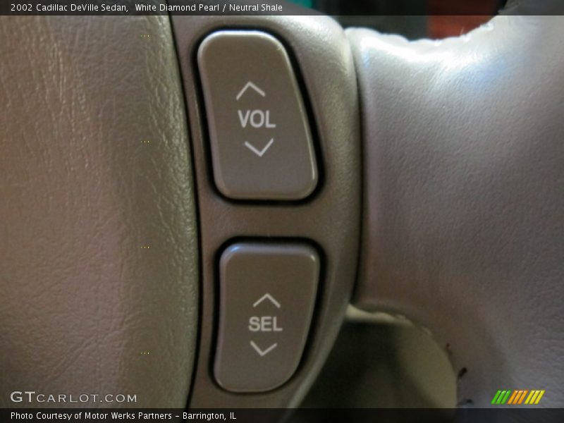 White Diamond Pearl / Neutral Shale 2002 Cadillac DeVille Sedan