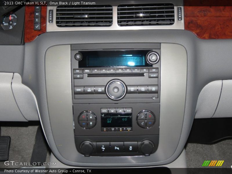Onyx Black / Light Titanium 2013 GMC Yukon XL SLT