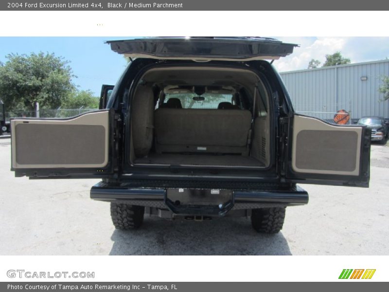 Black / Medium Parchment 2004 Ford Excursion Limited 4x4