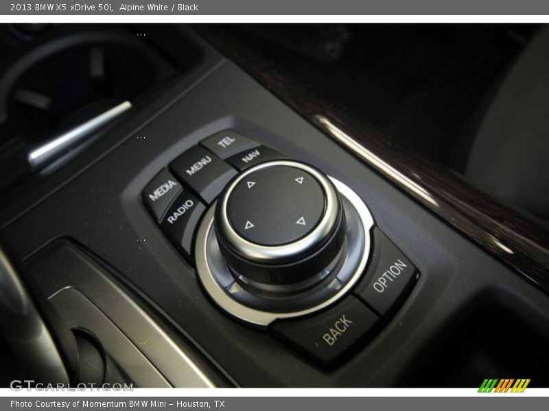 Alpine White / Black 2013 BMW X5 xDrive 50i