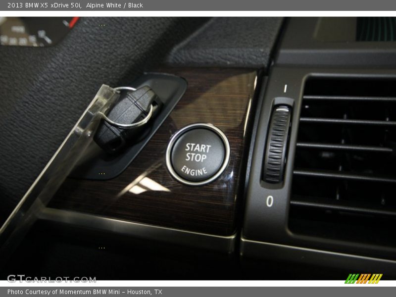 Alpine White / Black 2013 BMW X5 xDrive 50i