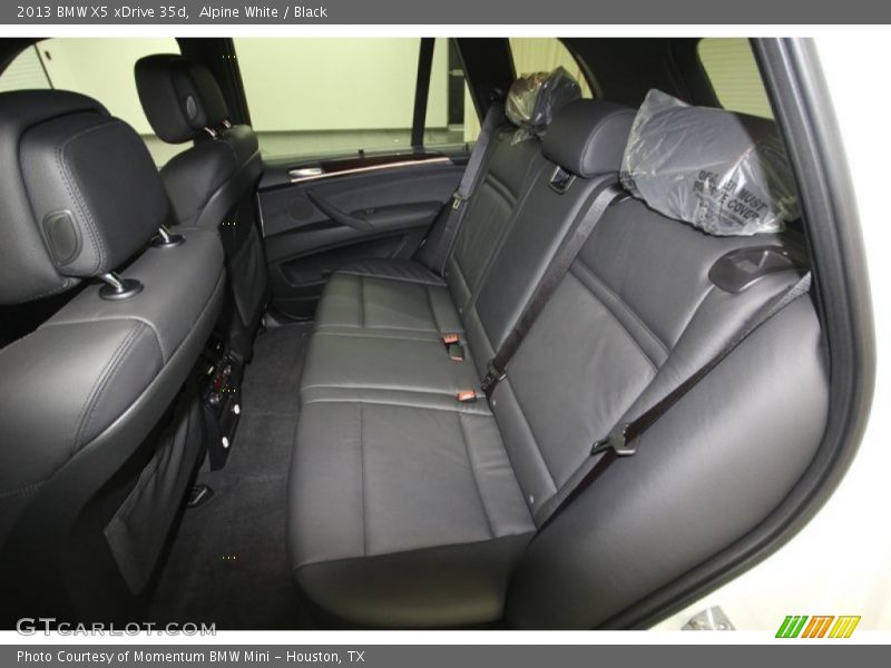 Alpine White / Black 2013 BMW X5 xDrive 35d