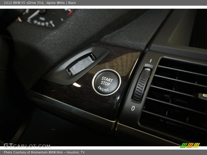 Alpine White / Black 2013 BMW X5 xDrive 35d