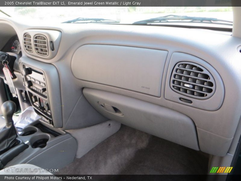 Emerald Jewel Green Metallic / Light Gray 2005 Chevrolet TrailBlazer EXT LS