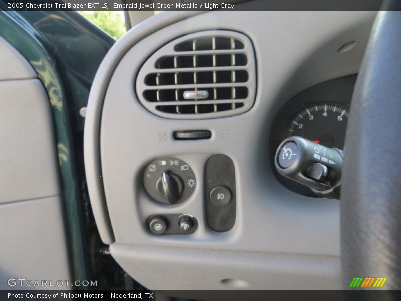 Emerald Jewel Green Metallic / Light Gray 2005 Chevrolet TrailBlazer EXT LS