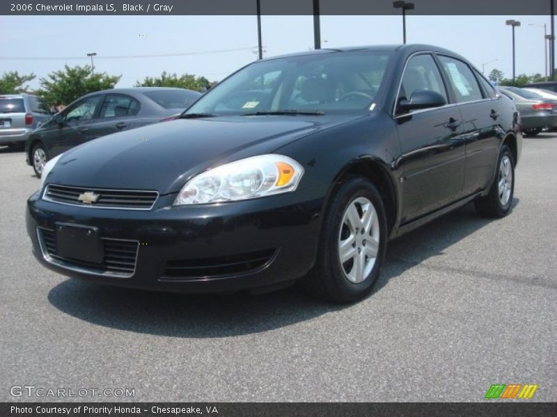 Front 3/4 View of 2006 Impala LS