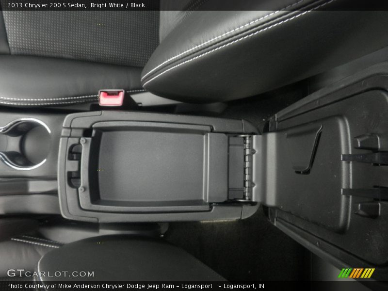 Bright White / Black 2013 Chrysler 200 S Sedan