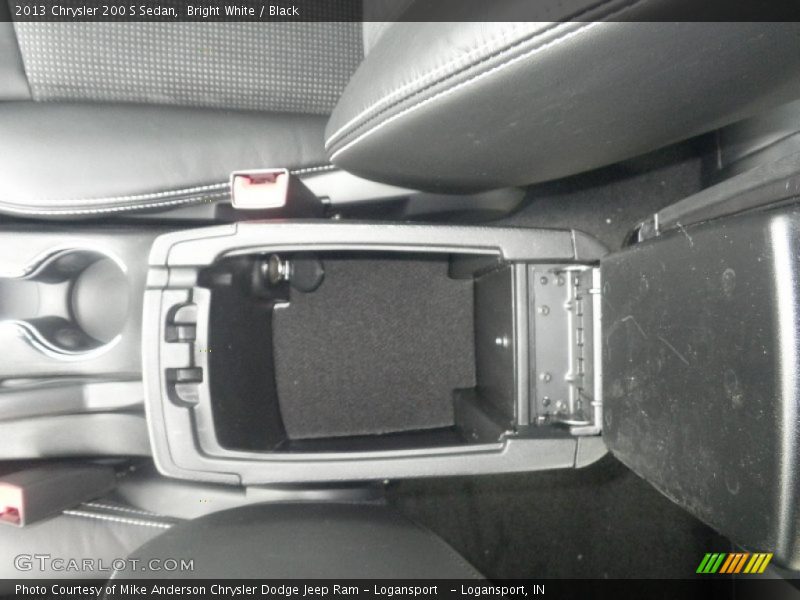 Bright White / Black 2013 Chrysler 200 S Sedan