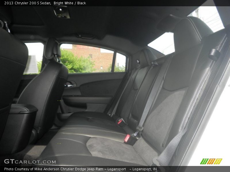 Bright White / Black 2013 Chrysler 200 S Sedan
