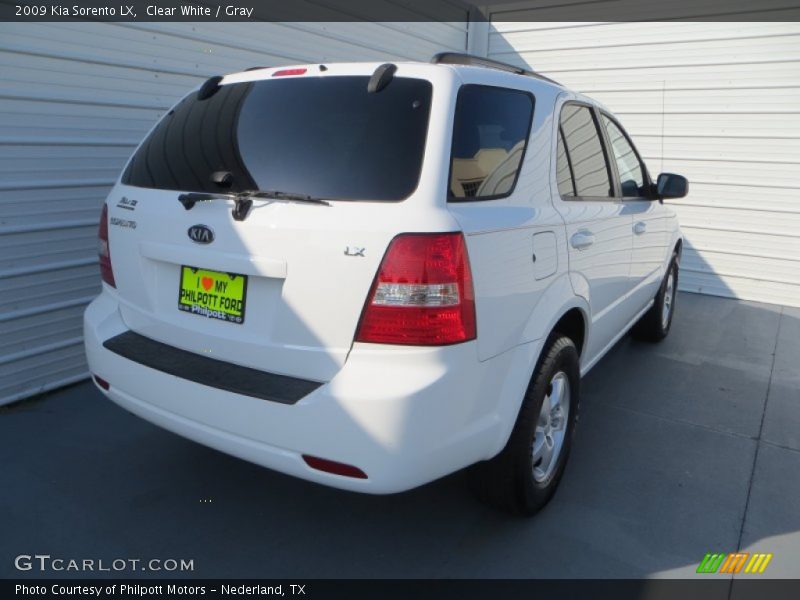 Clear White / Gray 2009 Kia Sorento LX