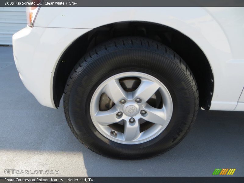 Clear White / Gray 2009 Kia Sorento LX
