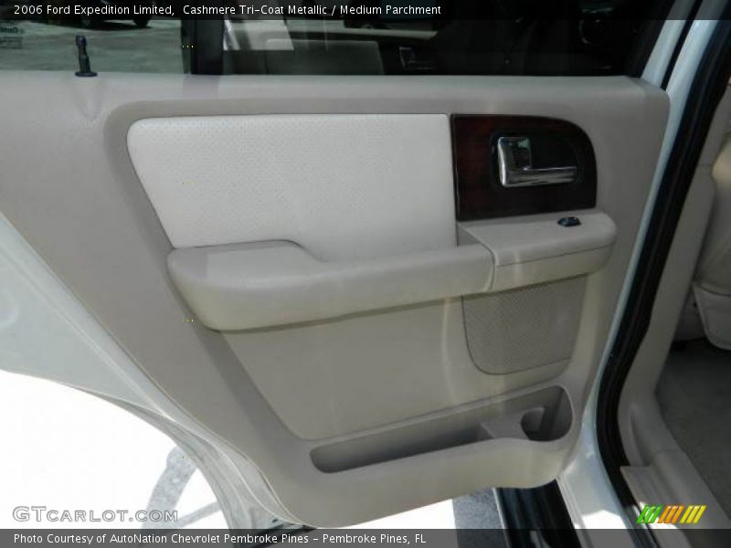 Cashmere Tri-Coat Metallic / Medium Parchment 2006 Ford Expedition Limited