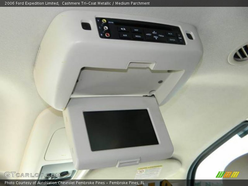 Cashmere Tri-Coat Metallic / Medium Parchment 2006 Ford Expedition Limited