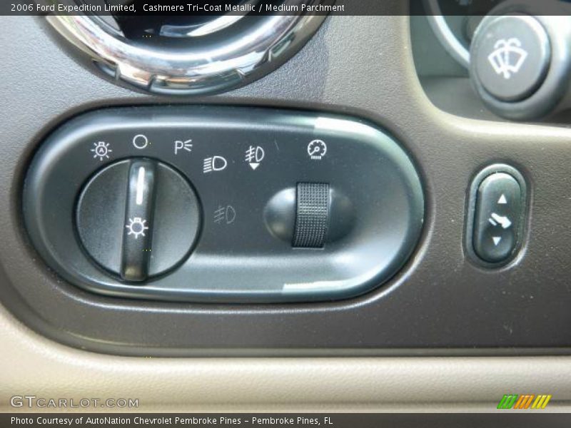 Cashmere Tri-Coat Metallic / Medium Parchment 2006 Ford Expedition Limited