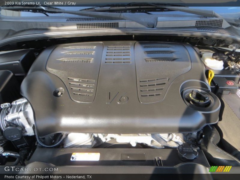 Clear White / Gray 2009 Kia Sorento LX
