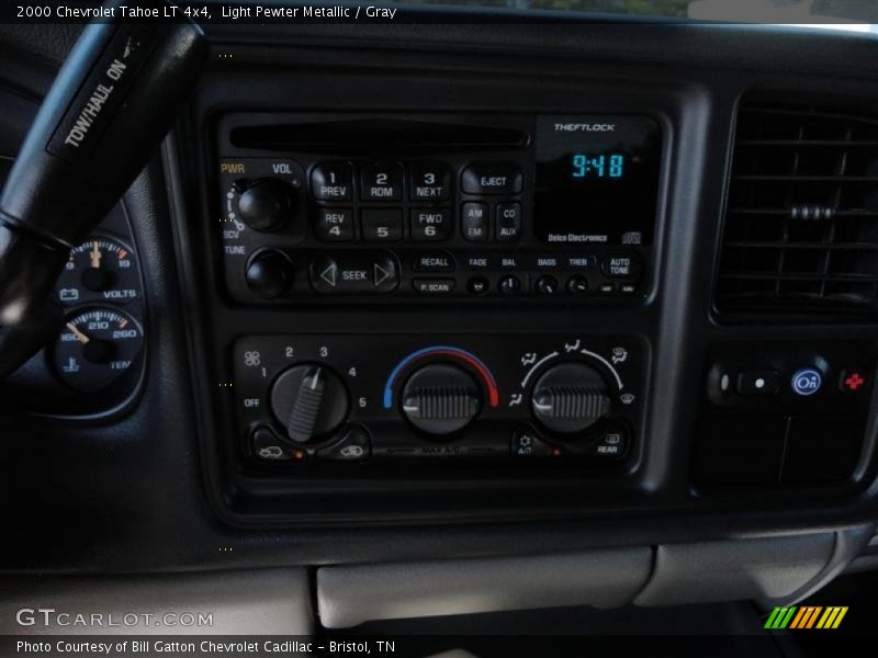 Light Pewter Metallic / Gray 2000 Chevrolet Tahoe LT 4x4