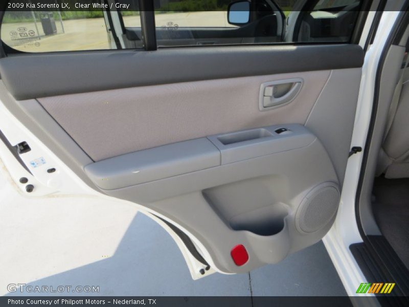 Clear White / Gray 2009 Kia Sorento LX