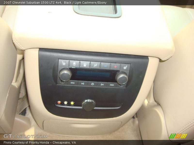 Black / Light Cashmere/Ebony 2007 Chevrolet Suburban 1500 LTZ 4x4