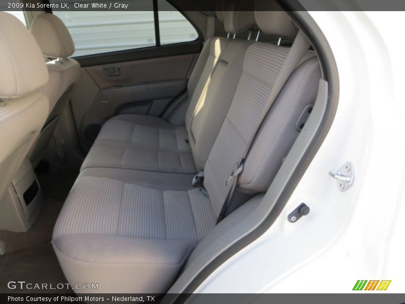 Clear White / Gray 2009 Kia Sorento LX