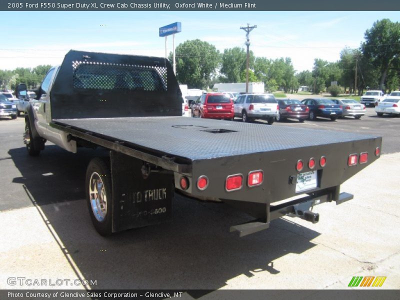 Oxford White / Medium Flint 2005 Ford F550 Super Duty XL Crew Cab Chassis Utility