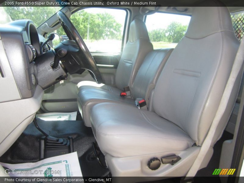  2005 F550 Super Duty XL Crew Cab Chassis Utility Medium Flint Interior