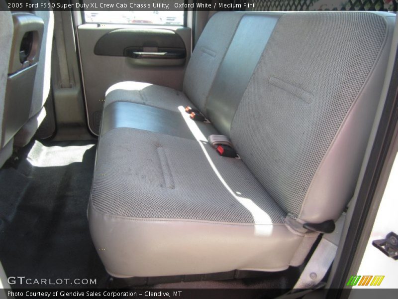 Oxford White / Medium Flint 2005 Ford F550 Super Duty XL Crew Cab Chassis Utility