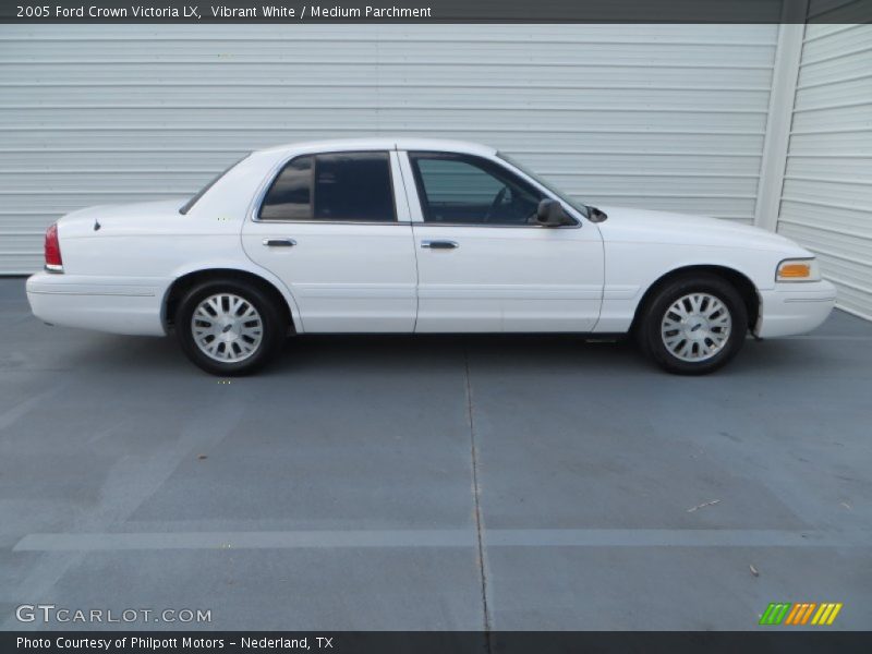 Vibrant White / Medium Parchment 2005 Ford Crown Victoria LX