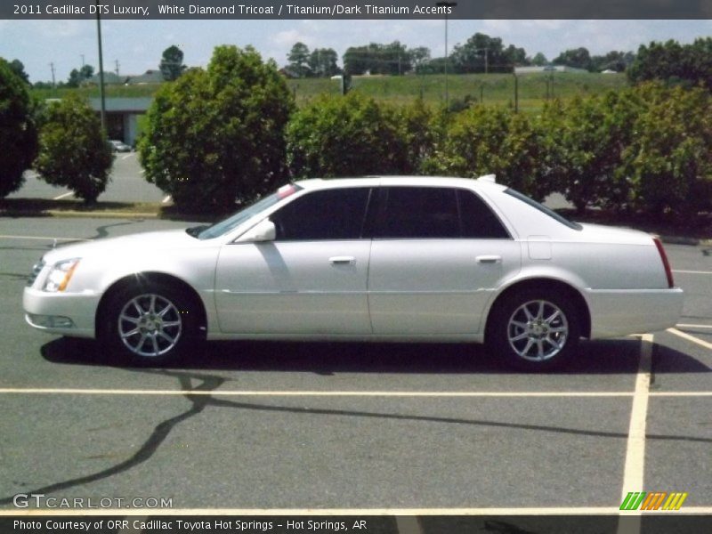White Diamond Tricoat / Titanium/Dark Titanium Accents 2011 Cadillac DTS Luxury